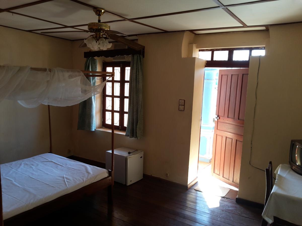 Hotel Valiha Antsiranana Bagian luar foto
